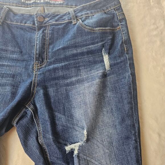 Standards & Practices Jeans 18 Women’s Plus Medium Blue Wash distressed - Picture 8 of 15